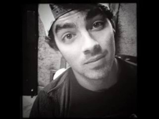 Joe habla con radio Disney Sobre Camp Rock 2