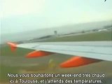 Une Hotesse de l'Air easyJet Craque à Toulouse. Stewardess (easyJet) Cracking in Toulouse ;)