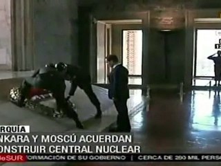 Rusia y Turquía construirán central nuclear conjunta