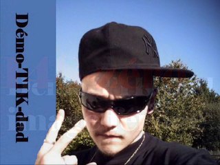 Démo-TIK-dad ... Image féroce ... 148-zéro