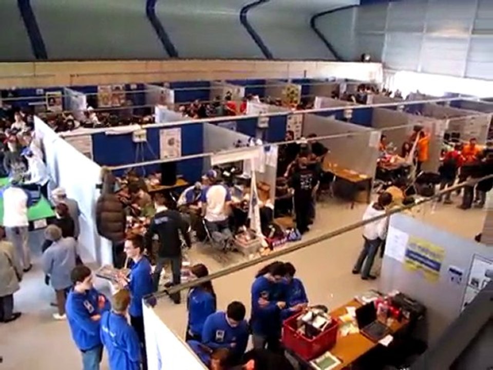 La Ferté-Bernard coupe de France de robotique, stands