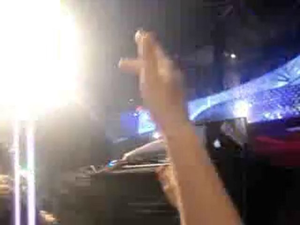 Deadmau5 mix Daft Punk vs Reward Is Cheese