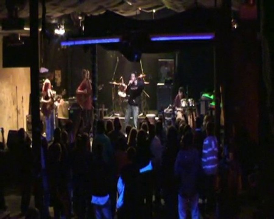 Gardes foi en tes rêves de Love and Peace live au C.A.T.