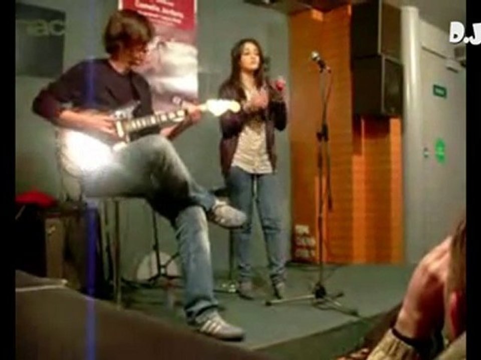 Camélia JORDANA tombée de haut (live acoustique)