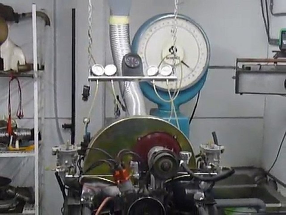 moteur vw cox 1915 de John au banc moteur chez Jean-Luc