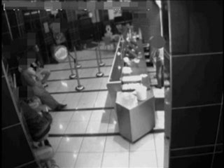 Armed Robbery at South African Fast Food Store 🚓