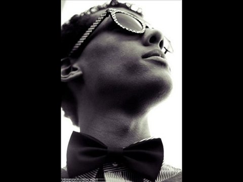 Stromae - Bienvenue chez moi (2010)