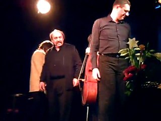 Salut final Gérard-André présente ses musiciens