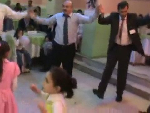 artvin bertalılar derneği dayanışma gecesi tulum show horon1