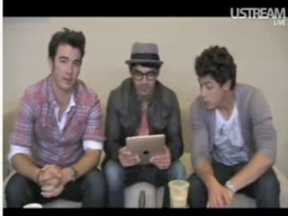 Jonas Brothers Live Chat, 13/05/10 Tercera Parte (LA Baby)