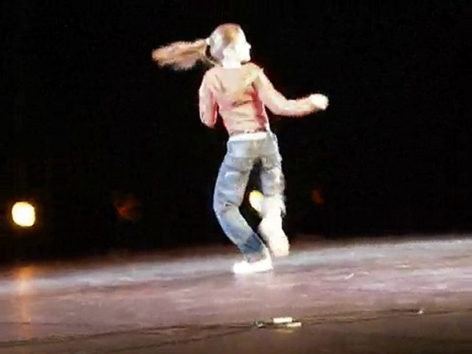 moi qui danse a lincroyable cabaret 2