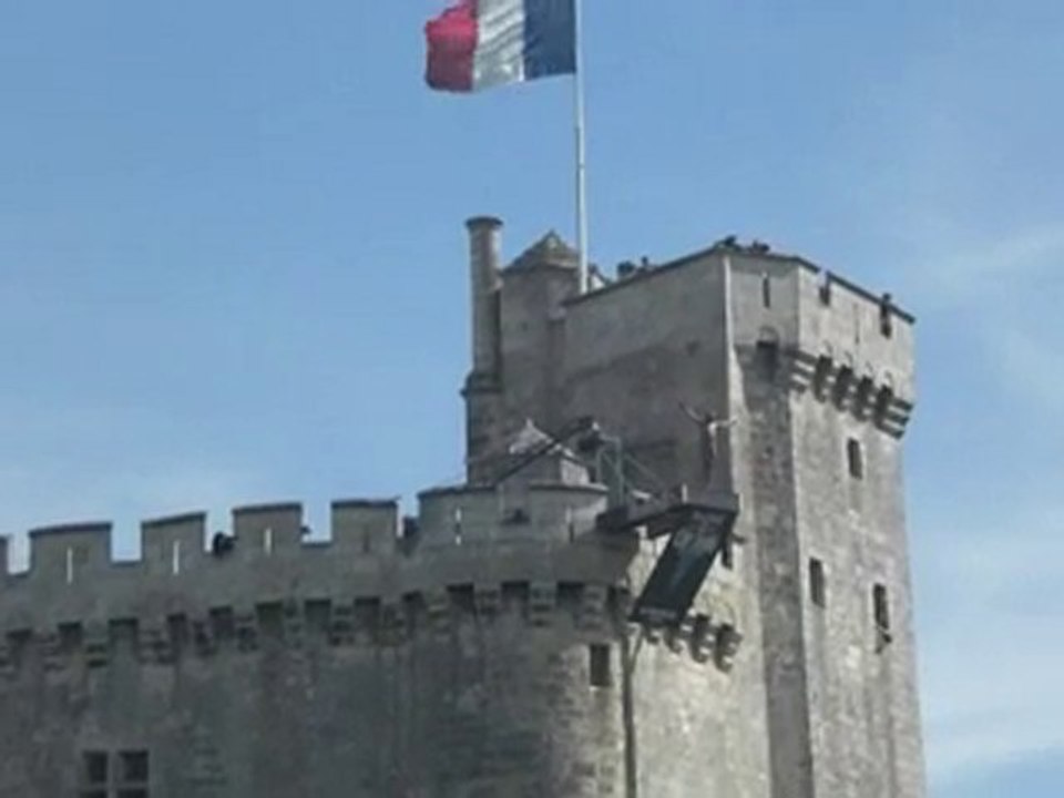 red bull cliff diving la rochelle 2010