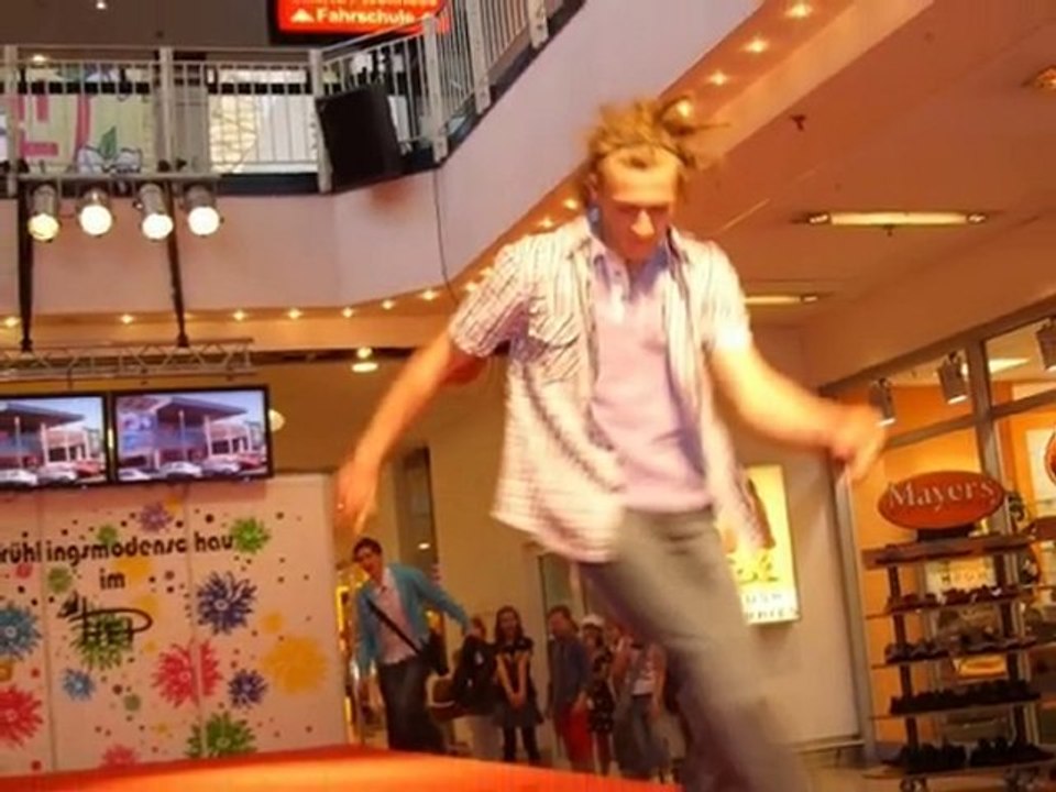 Fotostory2Modenschau 2009V. B. Elstermann Hep   Halle / Saal