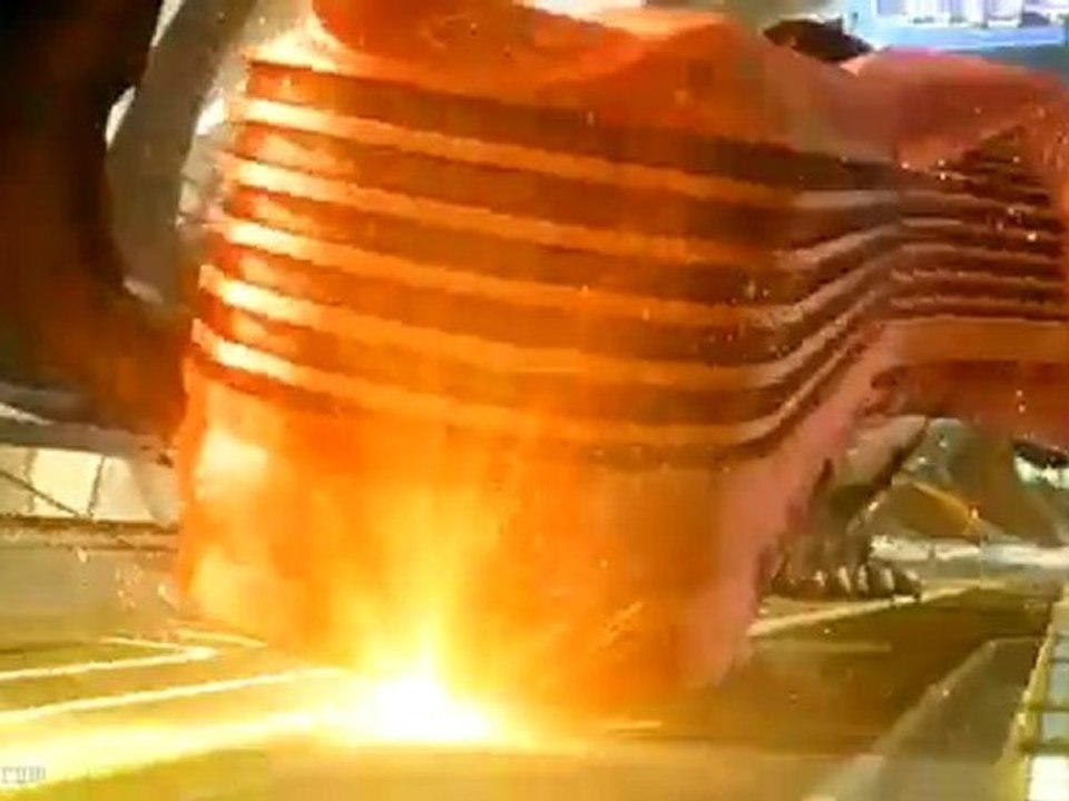 Final Fantasy XIII International X10 Trailer [HD]