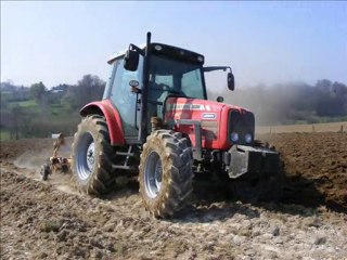 Labour mais 2010 Avec Mf 5445