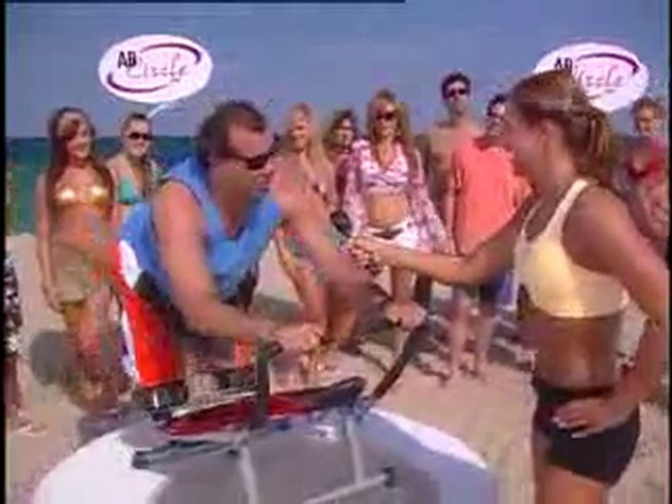 Ab Circle Pro Review - Live Beach Demo of Ab Circle