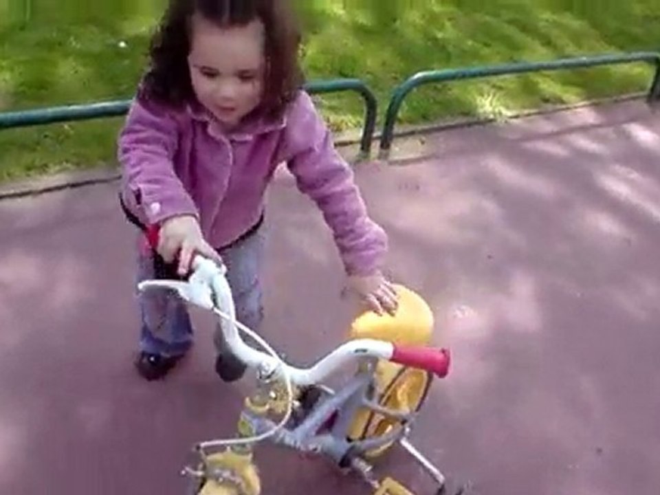 Orlane et ses premiers tours de roues