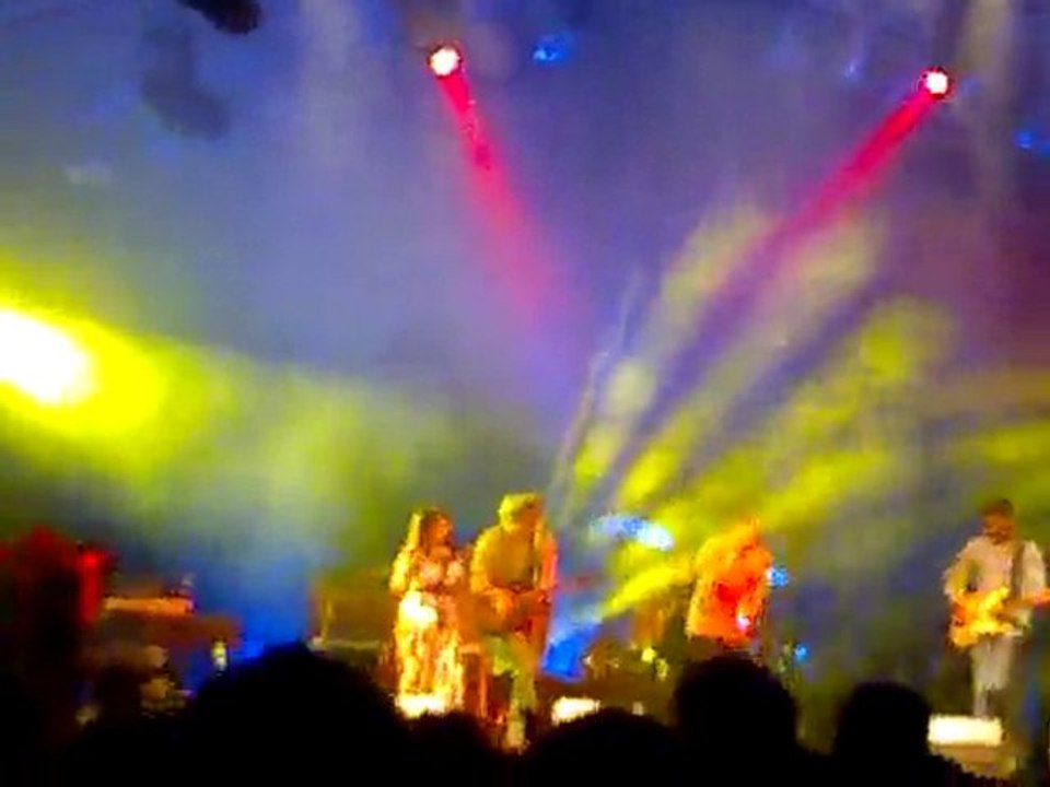 the kooks (live @ fnac indétendances 2009)- love cats