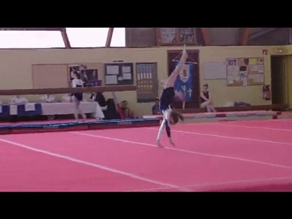 rondade flip salto arriére groupé