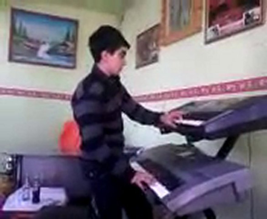 GrUp ŞuRuP (TeKiN KaNdEmİr) By_TeLcEkEr