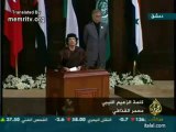 معمر القذافي يطلق النار على الزعماء العرب