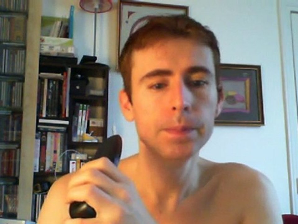 Wiwi égratigne "quand tu dors près de moi"