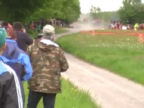 videos du 8 ème rallye ajolais 2010