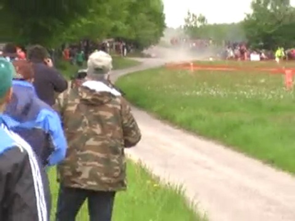 videos du 8 ème rallye ajolais 2010