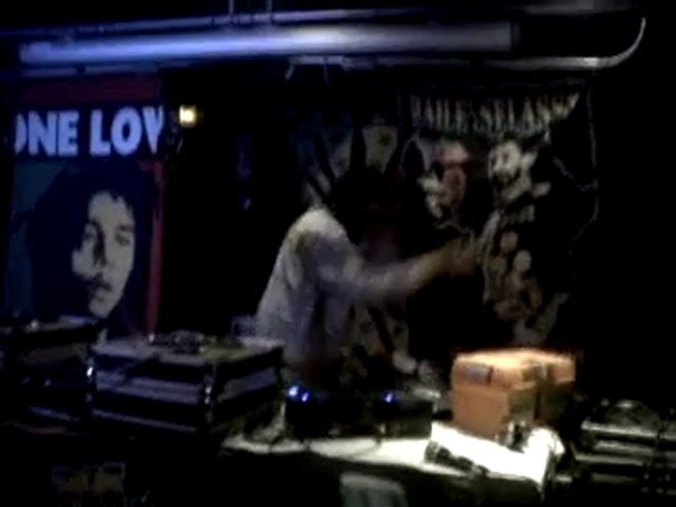 100% lokal natural sound77 4eme set