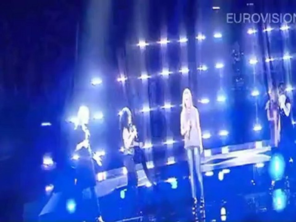 2010 E.S.C. Aisha'nın ilk prova (gösterimi)