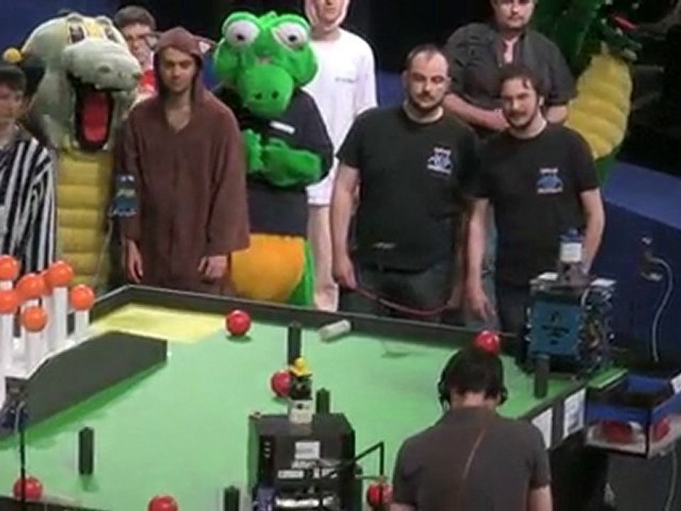 Eurobot 2010 8ème finale France Microb Technology / ÉTS