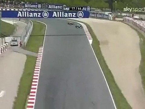 İspanya 2010 Schumacher'in Button'ı geçişi-trformula1.com