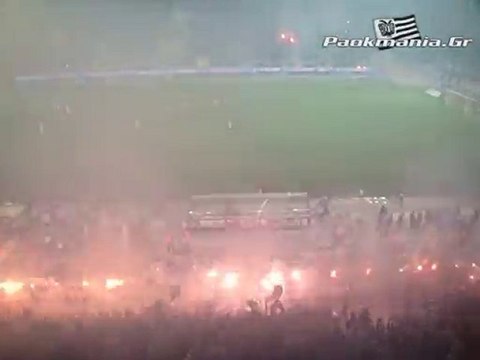 Paokmania.Gr - ΠΑΟΚ - αεκ είσοδος ομάδων - Φιέστα