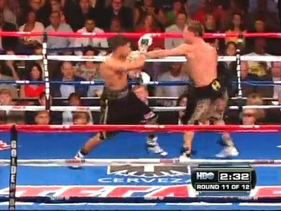 Amir Khan vs Paul Malinaggi -_chunk_3