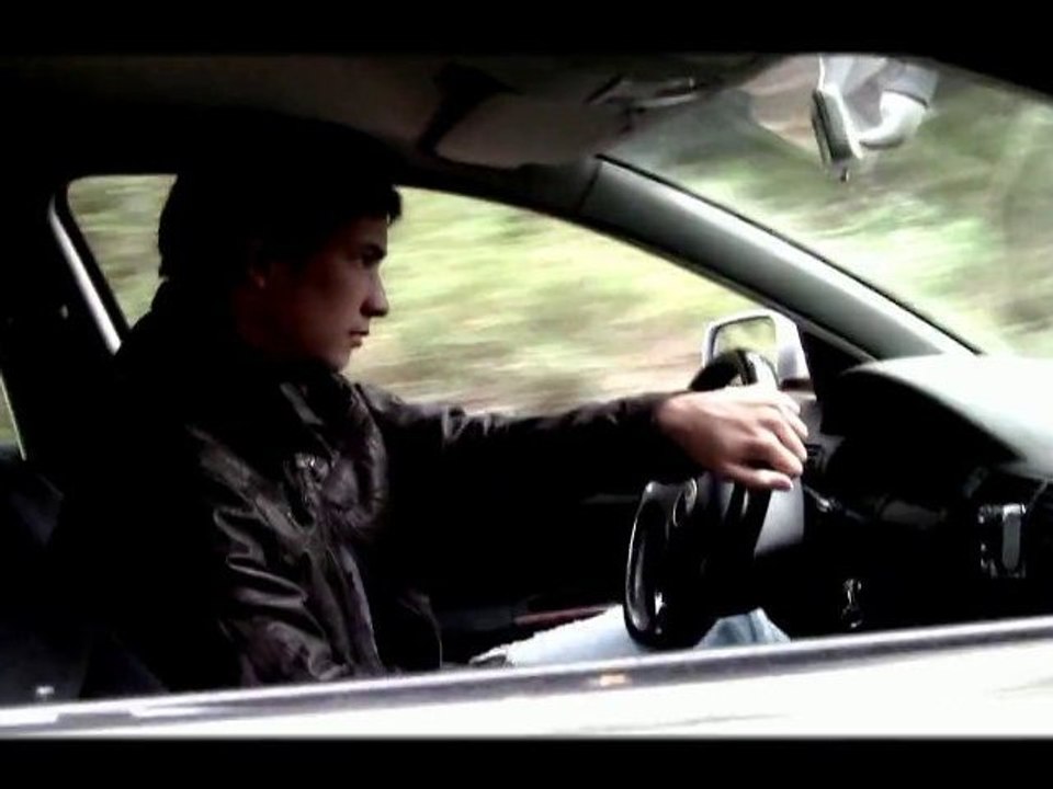 "Sans Bruit" ZezeVideos Chanté par Arnaud