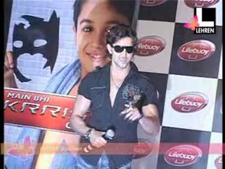 Bollywood Heroes In Negative Role