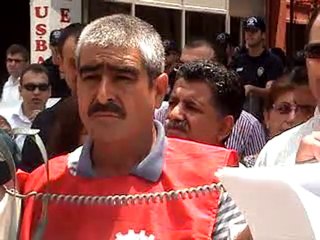 S.E.S MERSİN  AK PARTİ İL BİNASI ÖNÜNDE