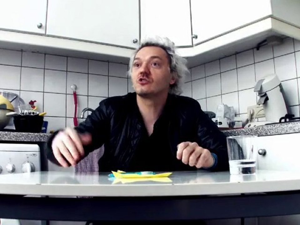 TEASER: DAVID BARTHOLOME, EXTRAVERTIF