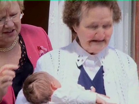 Calaisis TV : La doyenne de Sangatte autour de 5 générations