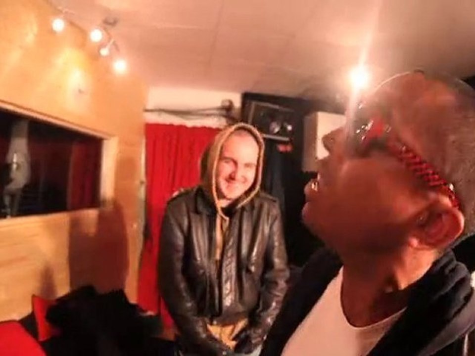 MAIS QUI SONT CES GENS ?!