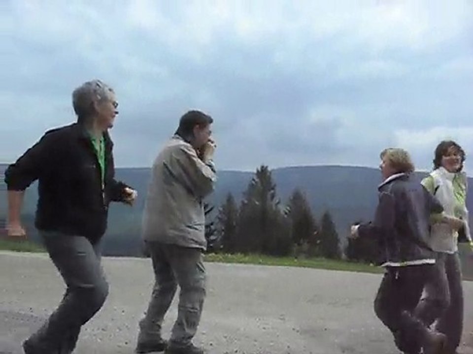 "Elle descend sur la montagne..."