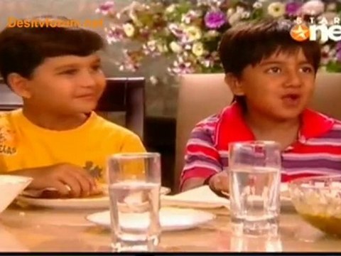 Jaane Pehchaane Se Ye Ajnabi - 17th May 2010 Part1