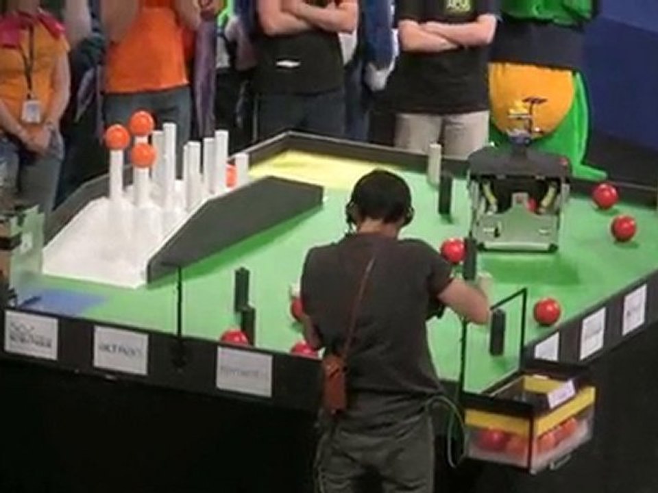 Eurobot 2010 8eme finale RCVA / TELECOM Robotics
