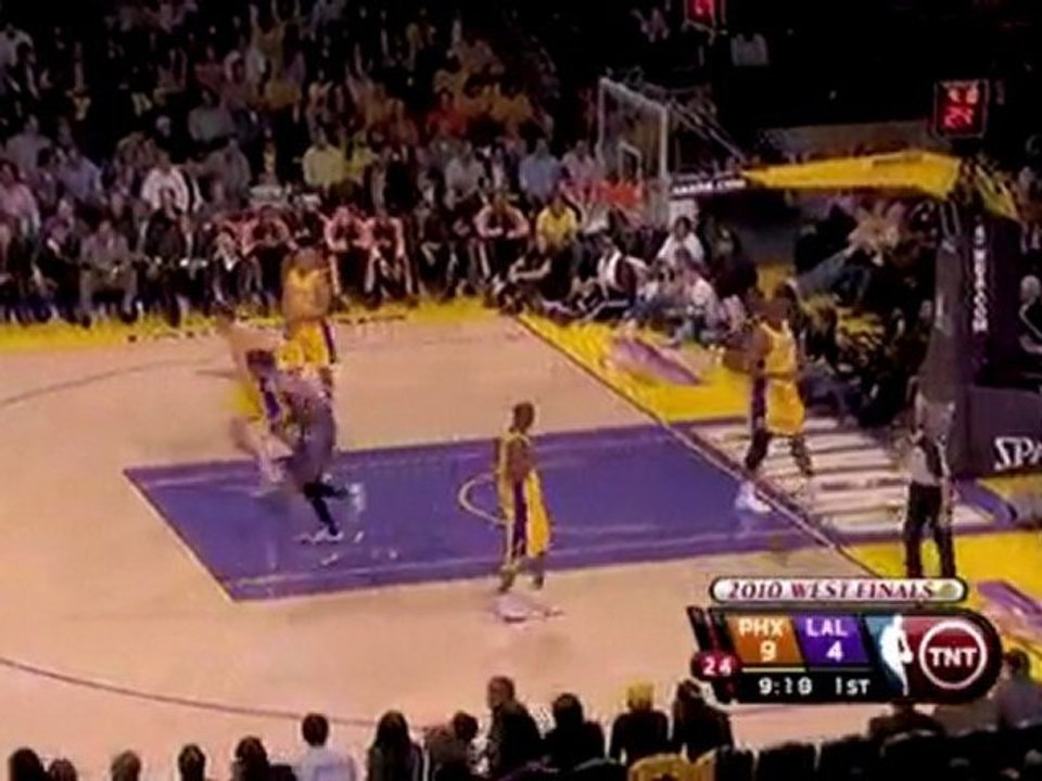 Steve Nash nails the baseline jumper.