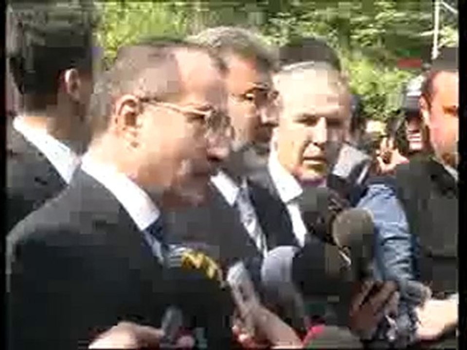 INCELEMELERINI_SURDURUYOR