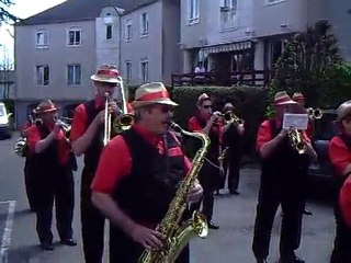 mon frère qui joue dans une fanfare