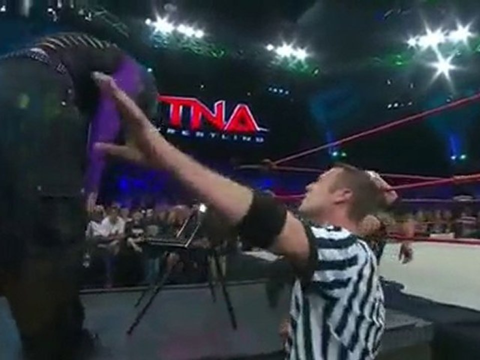 TNA Sacrifice 2010 Jeff Hardy vs. Mr Anderson [HQ]
