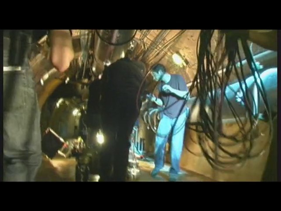 Puss In Boots - Tying the knot - Making of "Black Tie"