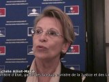 Interdiction du voile intégral : itw de Michèle Alliot-Marie