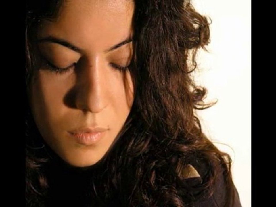 NESLİHAN ADI OLDU YALNIZLIK (kaliteli)